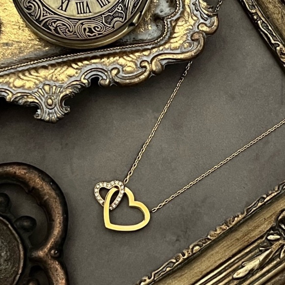 MICHAEL KORS • Gold Interlocking Open Hearts Necklace - Picture 5 of 5